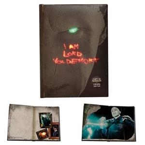 LORD VOLDEMORT LIBRETA CON LUZ HARRY POTTER | 8436535274661 | Llibreria online de Figueres i Empordà