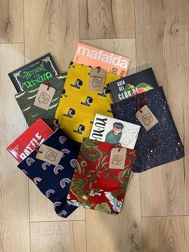 FUNDA PER LLIBRE TALLA M (model assortit) | FUNDA12 | Fontdecaba, Rosamaria / Esparch, Berta | Llibreria online de Figueres i Empordà